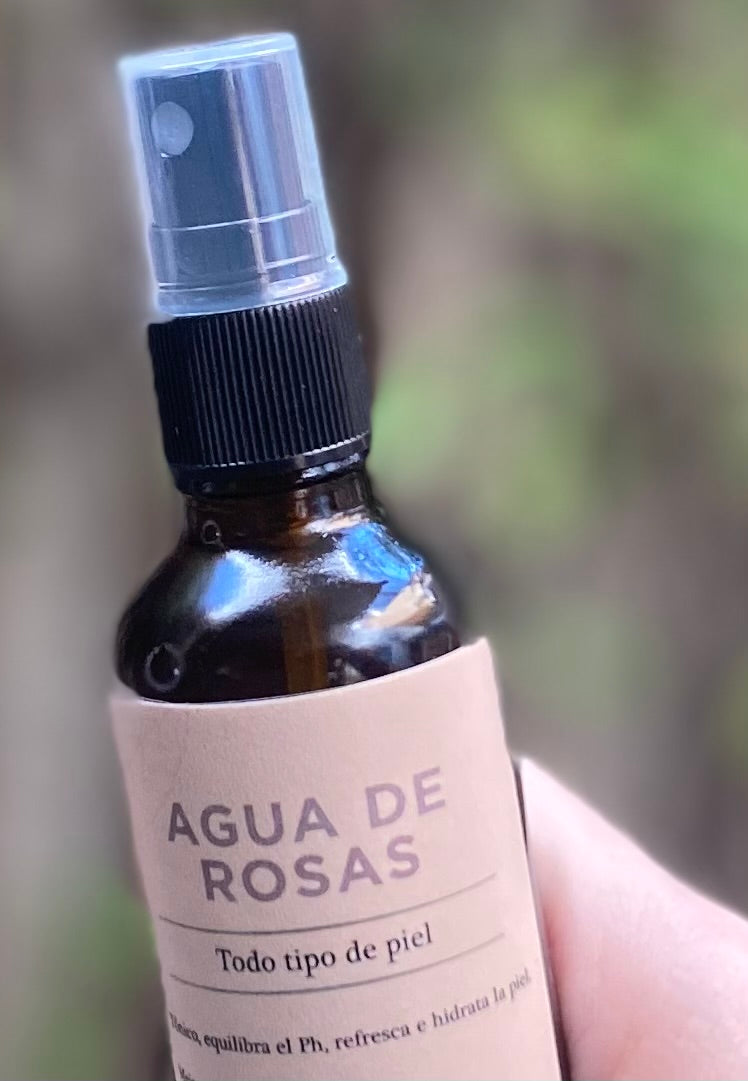 Agua de rosas